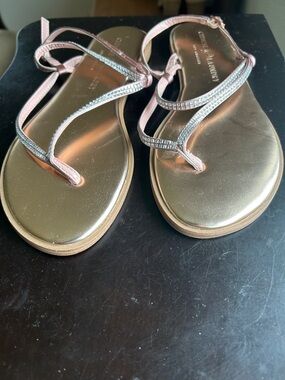 Chinese Laundry gold tones tone sandals size 7